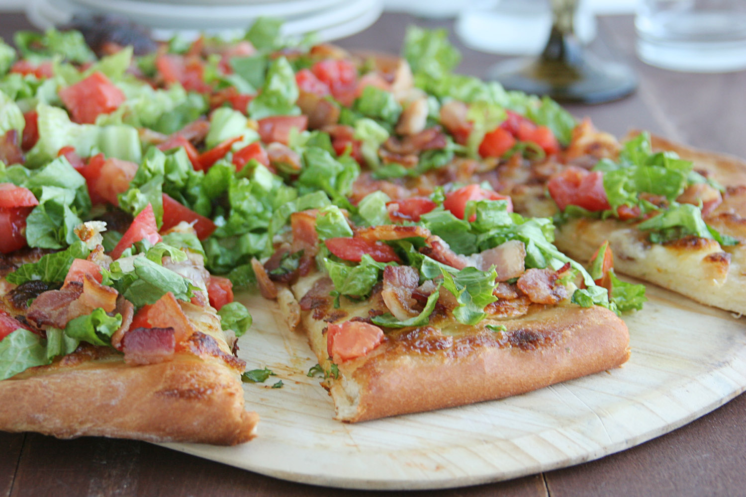 BLT Pizza, Bacon lettuce tomato pizza, Dry Aged Bacon, Jones bacon