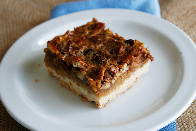 Bacon Pecan Bars, Jones Dairy Farm Bacon, Bacon Dessert Recipes, Bacon Dessert Ideas