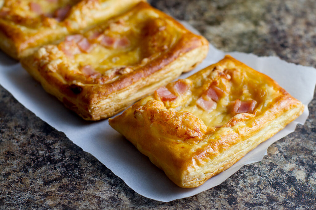 Canadian Bacon and Cheese Savory Tarts, Savory Tarts with Canadian Bacon
