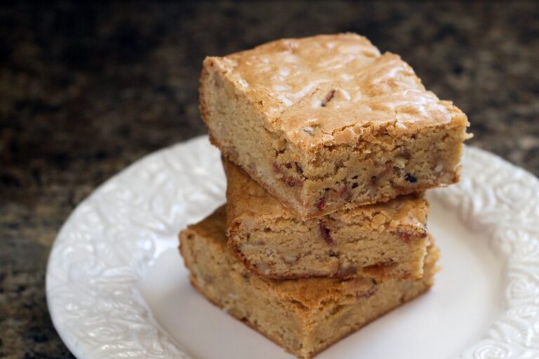 Maple Bourbon Bacon Blondies, Jones Dairy Farm Dry Aged Bacon, Bacon Desserts, Bacon Dessert Recipes