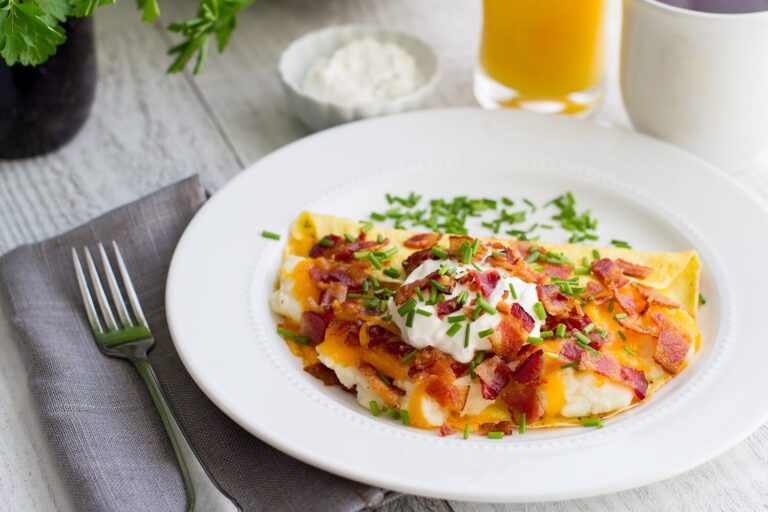 Cheesy Mashed Potato Bacon Omelet, Jones Dairy Farm Dry Aged Bacon