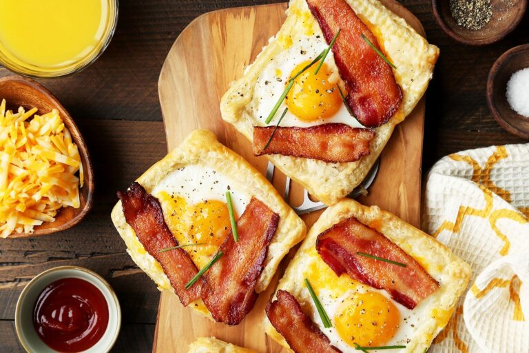 Puff Pastry Breakfast Tarts, Breakfast Recipes, Brunch Recipe Ideas, Brunch Recipes, Menu Inspiration, Jones Dairy Farm Dry Aged Bacon