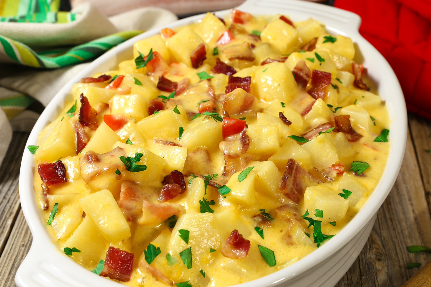 Slow Cooker Cheesy Bacon Potato Casserole