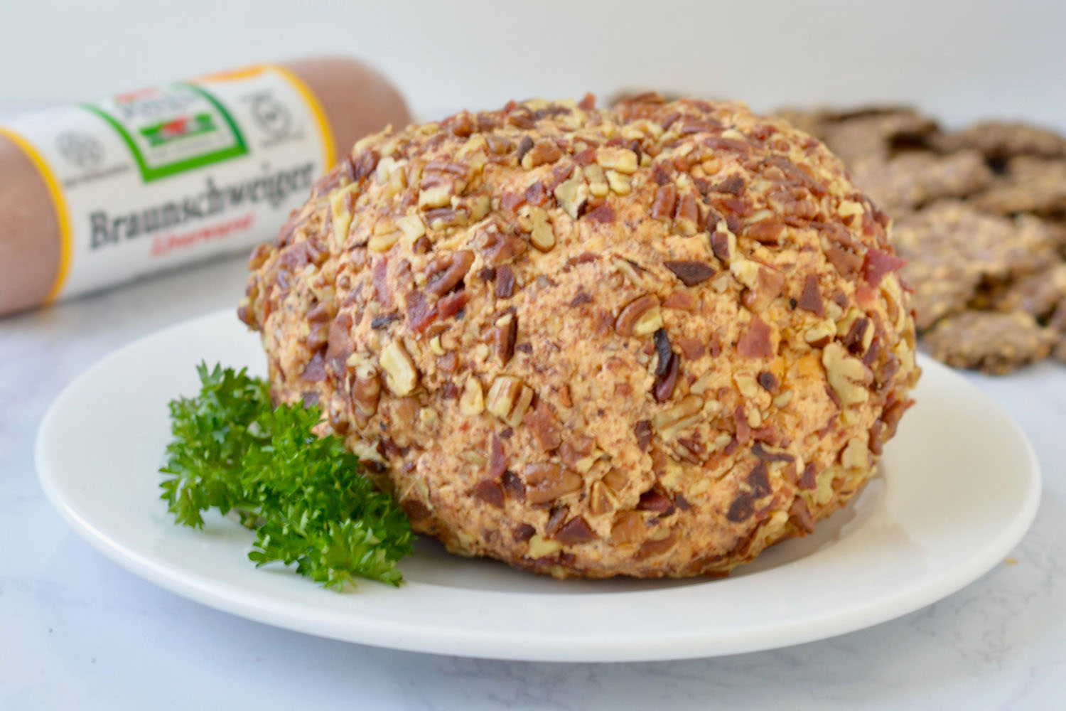 Braunschweiger Cheese Ball, Jones Braunschweiger Recipe, Easy Braunschweiger Recipes