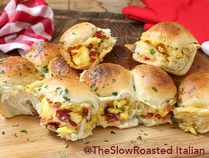 Cheesy Bacon and Egg Breakfast Bombs