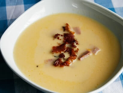 beer-and-cheddar-soup-with-smoked-ham