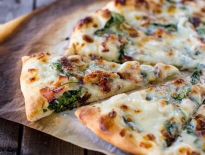 spinach-bacon-ranch-pizza