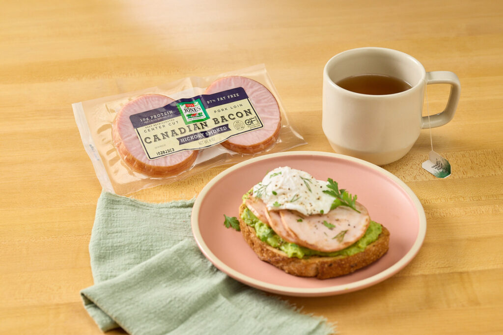 What is Canadian Bacon, What is the difference between Canadian bacon and ham, How to cook Canadian bacon