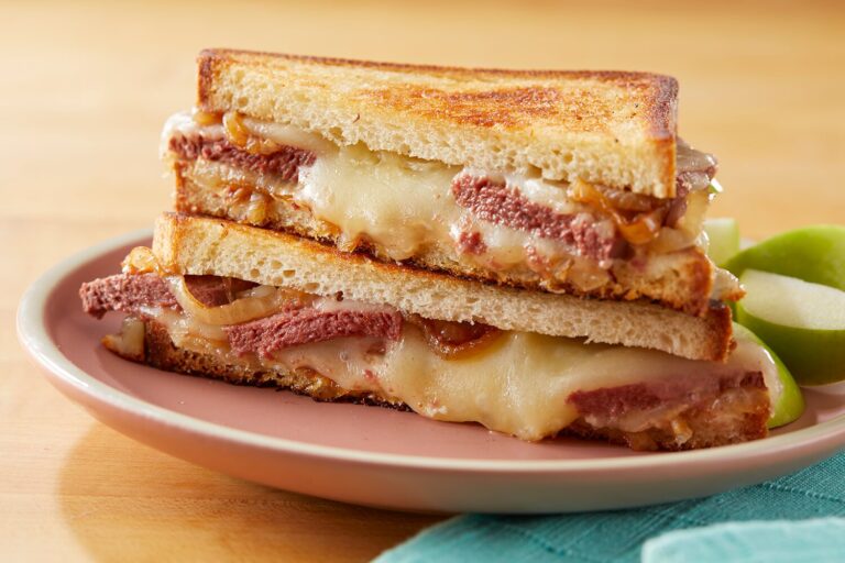 Braunschweiger Grilled Cheese with Caramelized Onions
