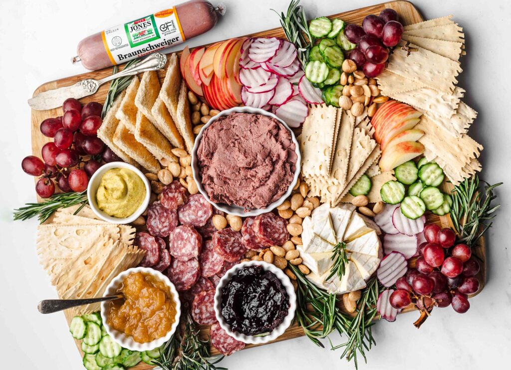 What is Braunschweiger, Jones Dairy Farm Braunschweiger, Jones Braunschweiger, Liverwurst, Is Braunschweiger Healthy