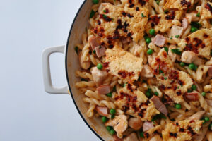One Pot Chicken Cordon Bleu Pasta, Family-Friendly Pasta with Smoky Canadian Bacon and Creamy Sauce