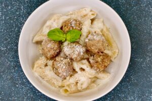Penne Pasta Alfredo with Chicken Meatballs, Jones Dairy Farm Chicken Meatballs, School Recipes, Foodservice Recipes, Child Nutrition, CN Recipes