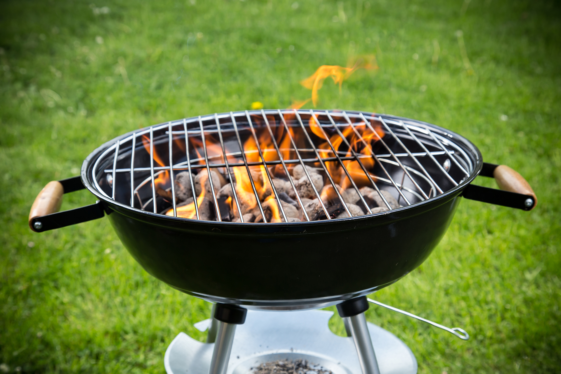 How to grill bacon, bacon on the grill, grilling bacon