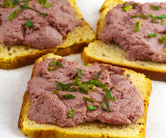 Braunschweiger Liver Sausage on toast, Jones Braunschweiger, Jones Liver, Jones Liverwurst