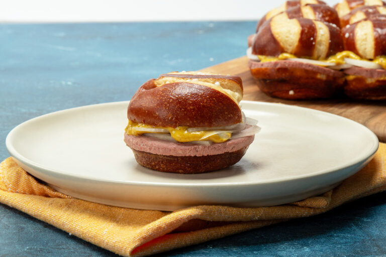 Braunschweiger Slider Sandwiches Liverwurst Sandwich, Oktoberfest recipes, party appetizers